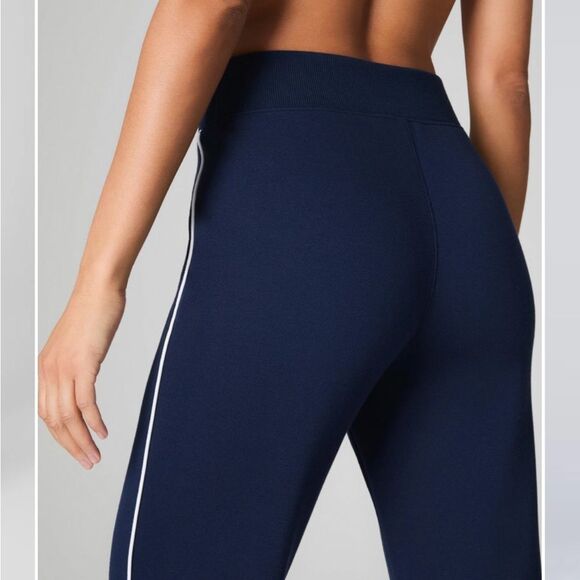 SPANX Navy Wide Leg Flare Pants – Size S – 31” Inseam – NWT - Picture 5 of 7